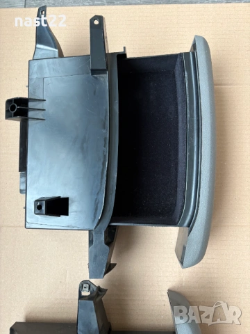 Жабки под предна седалка Фолксваген Голф 5/VW Golf 5 , снимка 4 - Части - 53478325