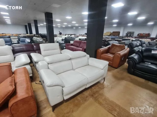 Светло сив кремав кожен диван двойка с ел релаксиращ механизъм, снимка 7 - Дивани и мека мебел - 39964126