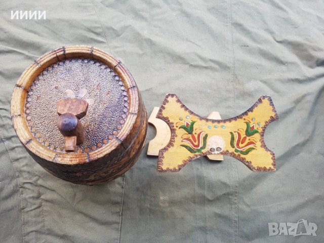 Дървено буре на стойка, снимка 2 - Антикварни и старинни предмети - 53140230