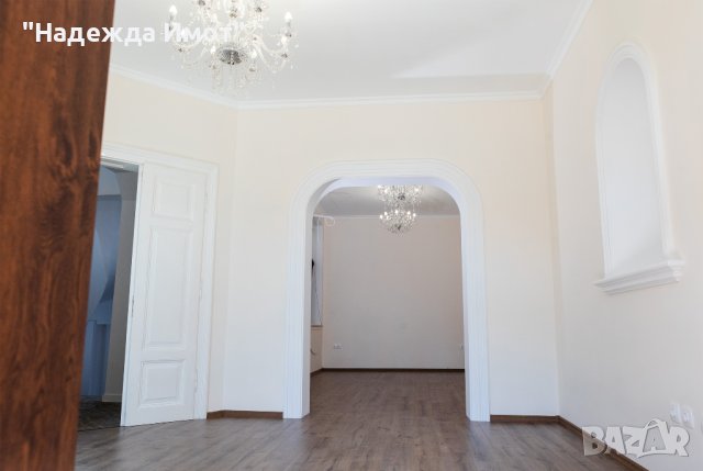 КЪЩА В ИДЕАЛЕН ЦЕНТЪР ГР.ВАРНА, снимка 18 - Къщи - 42599024