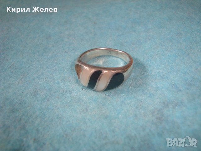 СТАР СРЕБЪРЕН ПРЪСТЕН СРЕБРО 925 АНГЛИЯ с ЧЕРЕН ШЛИФОВАН ОНИКС РЪЧНА АРТ ИЗРАБОТКА 25834, снимка 3 - Пръстени - 35747943