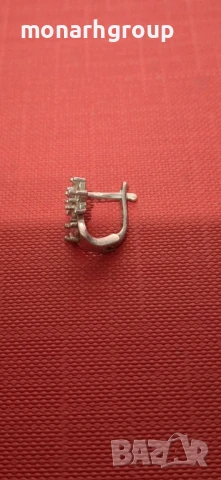 Сребърна обеца