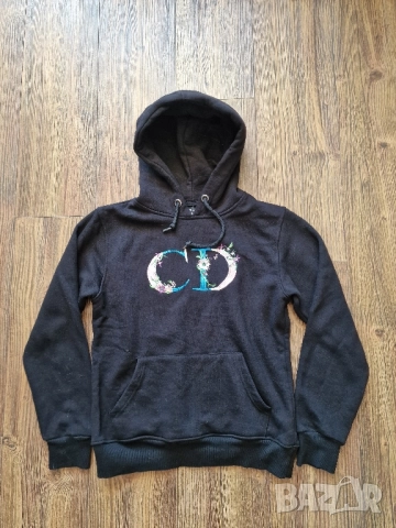 Страхотен дамски суитчър CHRISTIAN DIOR размер S / М , снимка 2 - Суичъри - 51764359