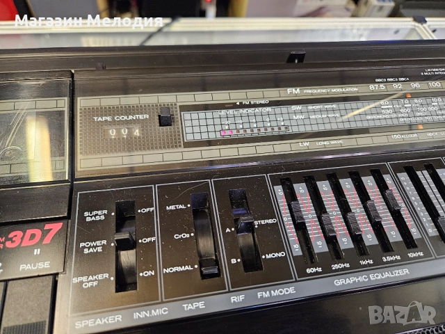 Радиокасетофон Hitachi TRK-7620E Hitachi 3D Super Woofer Boombox В отлично техническо и визуално със, снимка 9 - Радиокасетофони, транзистори - 52813792