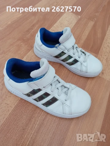Детски маратонки Адидас., снимка 3 - Детски маратонки - 50701557