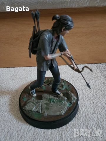 Статуетка Dark Horse Games: The Last of Us Part II - Ellie with Bow, 20 cm, снимка 4 - Колекции - 52656370