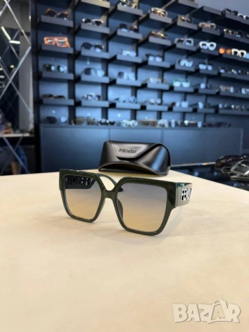 очила с черен обикновен калъф fendi prada versace chanel , снимка 12 - Слънчеви и диоптрични очила - 50924387