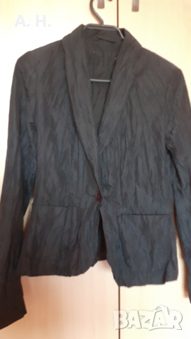 Дамско черно сако, снимка 2 - Сака - 24665217
