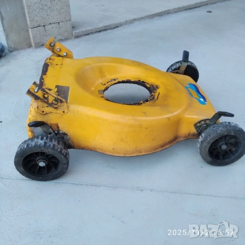 корпус от бензинова косачка , снимка 3 - Градинска техника - 52314403