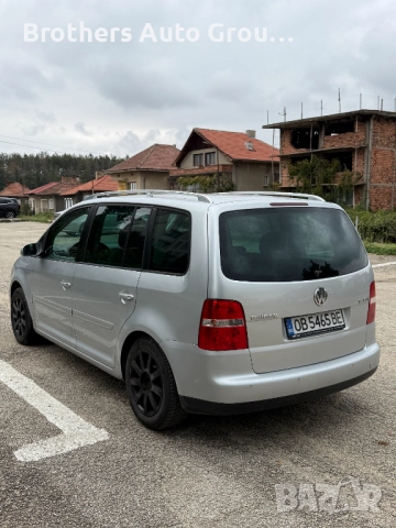 VW Touran 1.6i 2004 г. ръчка - Бартер, снимка 4 - Автомобили и джипове - 52054116