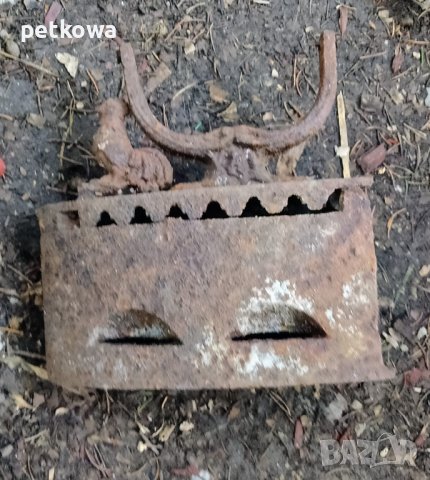 Антика старинна ютия с жар въглени, снимка 1 - Антикварни и старинни предмети - 41248465