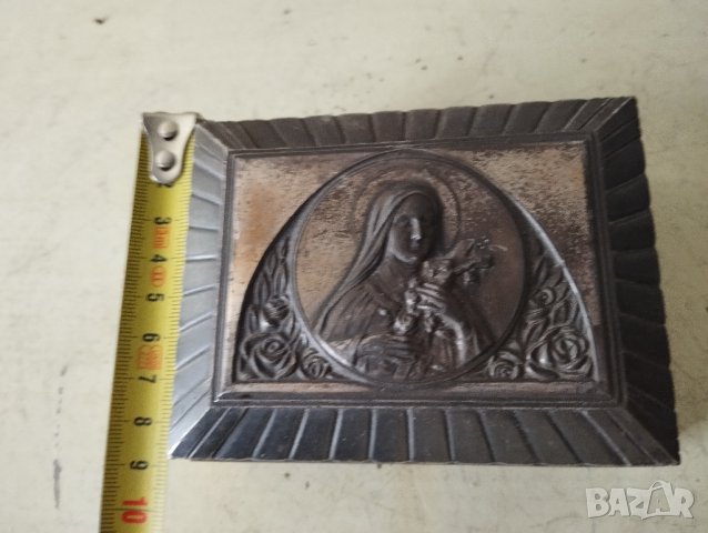 стара кутия-църковен мотив, снимка 3 - Други ценни предмети - 42699785