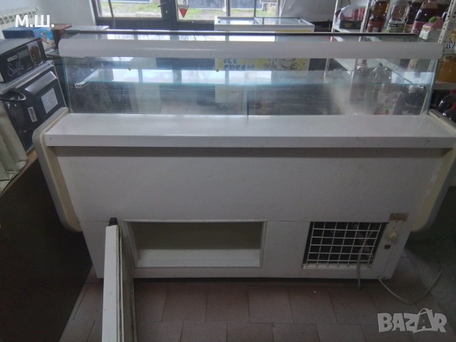 Хладилна витрина Наги, снимка 3 - Витрини - 53418545