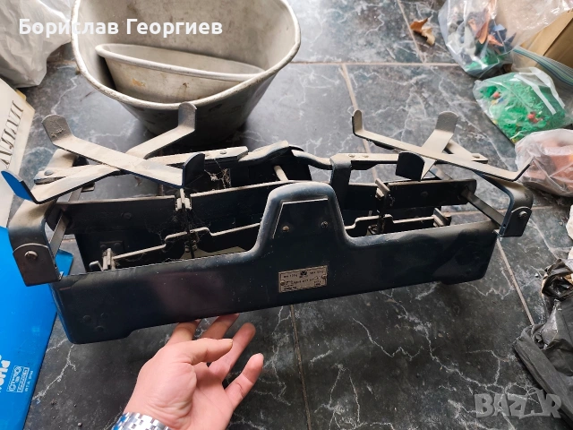 Стар кантар везна с тежести