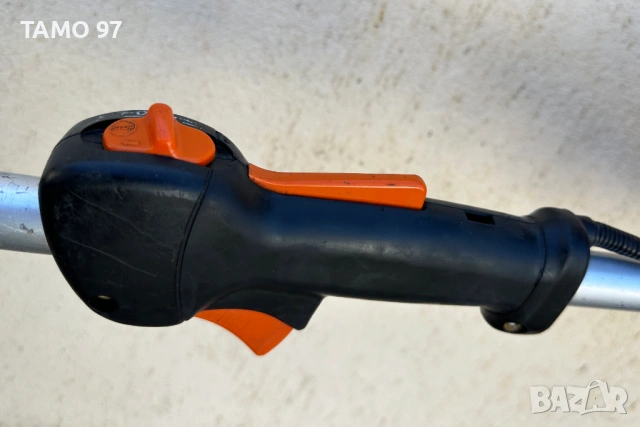 Stihl HL 100 - Бензинов телескопичен храсторез, снимка 8 - Градинска техника - 53687603