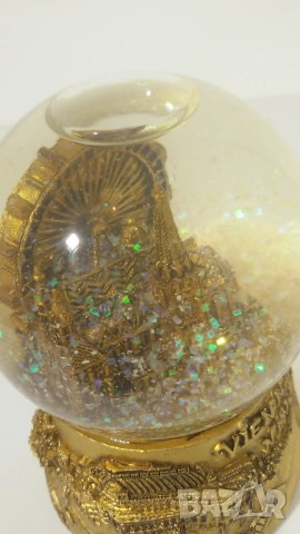Снежен глобус Виена; Vienna by night snow globe; свети в тъмното с различни цветове, снимка 4 - Декорация за дома - 51747051