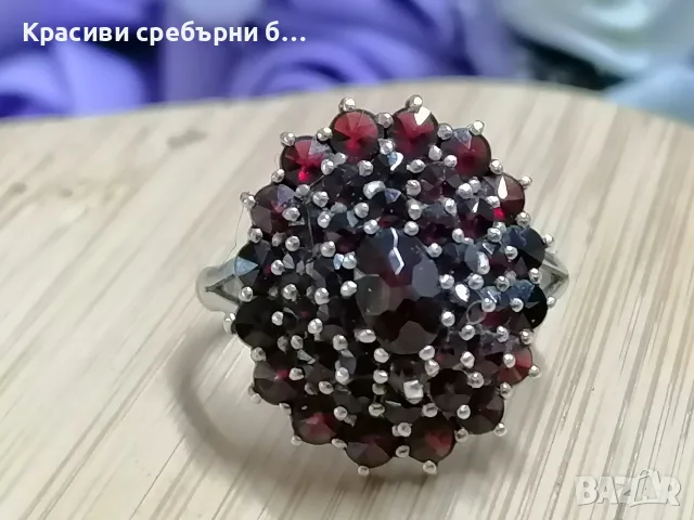 Винтидж  сребърен пръстен с естествени бохемски гранати