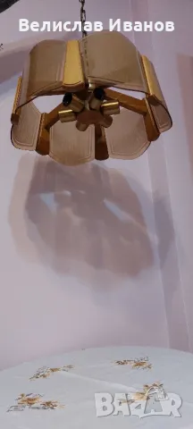 Ретро полилей от масивно дърво и 6 стъклени плочки. За 6 крушки. Перфектно състояние, снимка 2 - Антикварни и старинни предмети - 49934186
