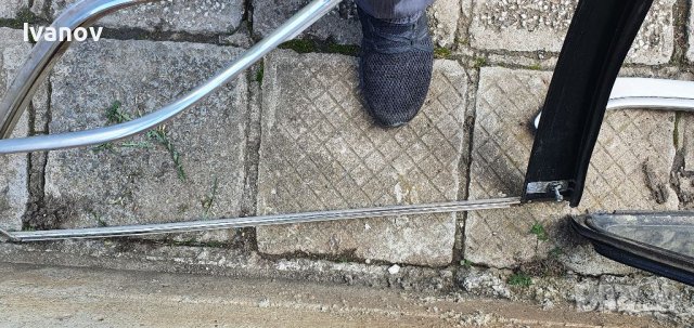 Задни странични стъкла за бмв е30 купе хром лайсни лява дясна лайсна bmw e30 coupe , снимка 16 - Части - 40106941