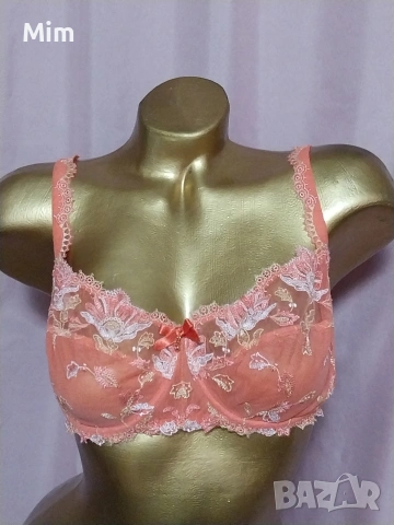 LISE CHARMEL 85 D Дантелен сутиен в розово и светло зелено, снимка 2 - Бельо - 53015417
