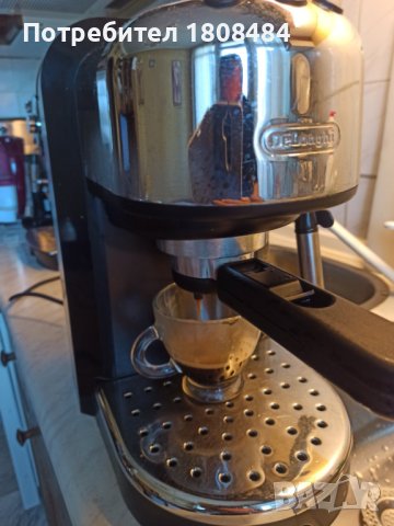 Кафемашина Делонги с ръкохватка с крема диск, работи перфектно и прави страхотно кафе с каймак , снимка 5 - Кафемашини - 41282242