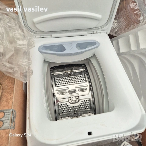 Продавам пералня Зануси с горно зареждане