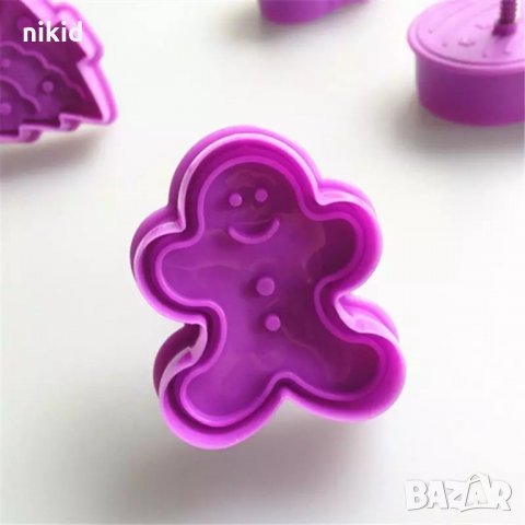 Джинджифилово човече Коледна топка пластмасов резец с бутало форма с релеф за тесто фондан, снимка 2 - Форми - 34813779