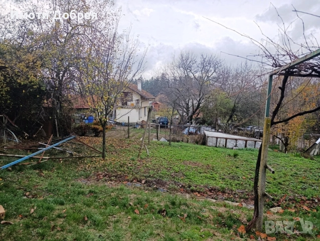 Чаровна вила на две нива в Троянския балкан, снимка 10 - Вили - 52373587