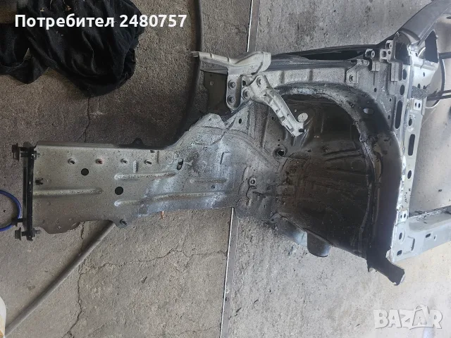 Ляв панел за Голф 8 предна и средна колонка, снимка 3 - Части - 55796812
