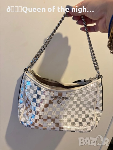 Малка чанта от MICHAEL Michael Kors.