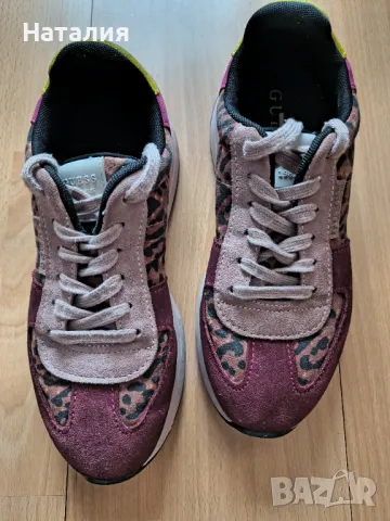 Дамски маратонки на Guess, р.38., снимка 5 - Маратонки - 49150541