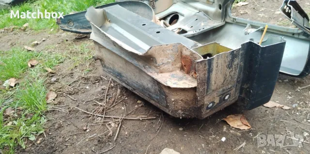 Заден панел калник за Мерцедес 124, снимка 5 - Части - 42232881