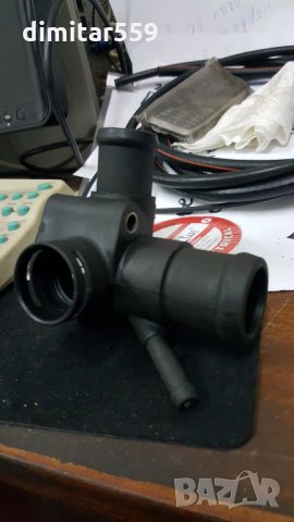 Тройник за охладителната течност от VW, снимка 5 - Части - 35737019