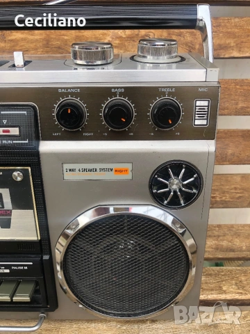 Радиокасетофон HITACHI TRK-8155E, снимка 4 - Радиокасетофони, транзистори - 53447114