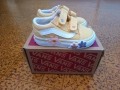 Чисто нови бебешки кецове Vans, с кутията! Размер: 19., снимка 3
