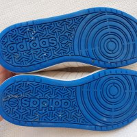 Детски маратонки Adidas №31, снимка 4 - Детски маратонки - 40368883