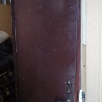 Масивна метална блиндирана врата , снимка 2 - Входни врати - 39394224