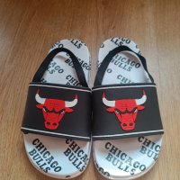 Детски сандали Chicago Bulls , снимка 1 - Детски сандали и чехли - 41083175