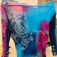 Маркова къса блузка, снимка 1 - Блузи с дълъг ръкав и пуловери - 39270903