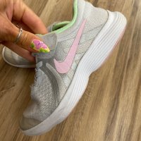 Оригинални юношески маратонки Nike Revolution 4 Girls Ps! 31,5 н, снимка 3 - Детски маратонки - 40630088