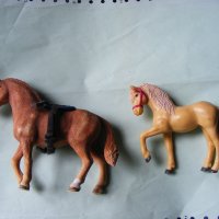 Две фигури на кон, снимка 1 - Фигурки - 41185142