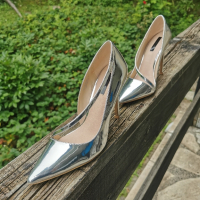 Елегантни обувки , снимка 1 - Дамски обувки на ток - 44739135