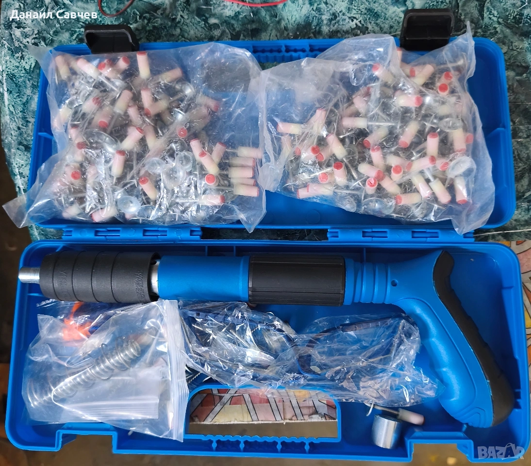 Пистолет за забиване на пирони в бетон , снимка 1