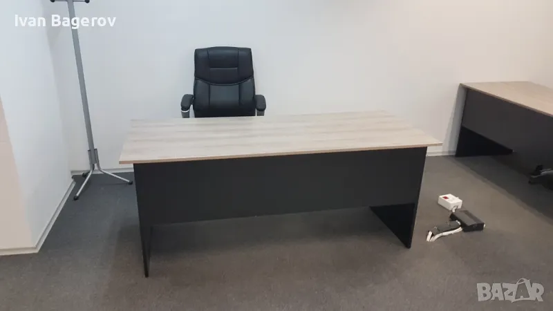 Офис бюра и контейнери и етажерки, снимка 1