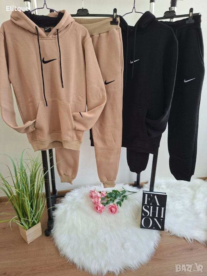 ватирани дамски екипи Nike , снимка 1