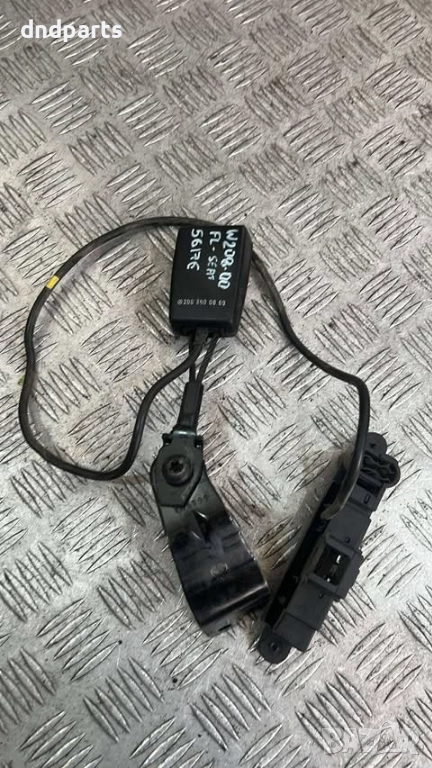 Закопчалка седалка Mercedes CLK W208 2000г.(предна лява)	, снимка 1