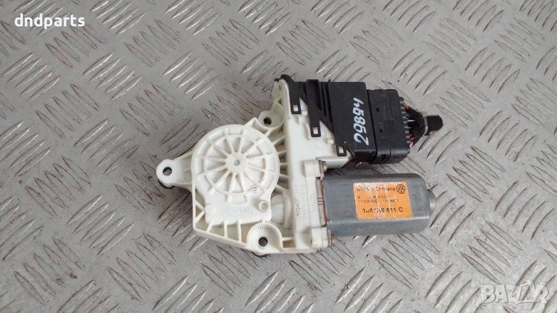 Моторче стъклоповдигач VW Golf 4 2000г.(задно ляво)	, снимка 1