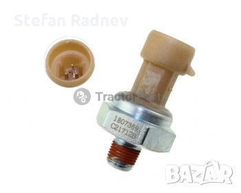 ДАТЧИК ЗА НАЛЯГАНЕ НА МАСЛОТО - JOHN DEERE 40, 50, снимка 1