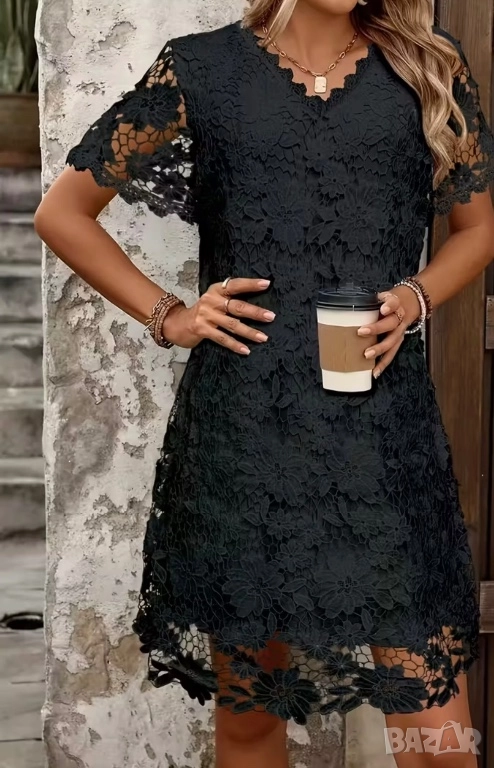 Дантелена черна рокля с къс ръкав, снимка 1