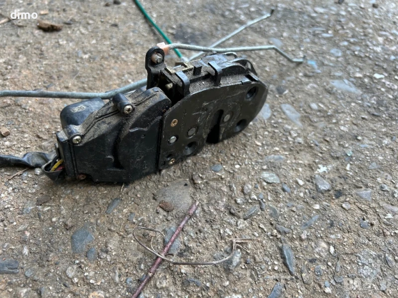 предна лява брава за KIA Carnival 2000-, снимка 1